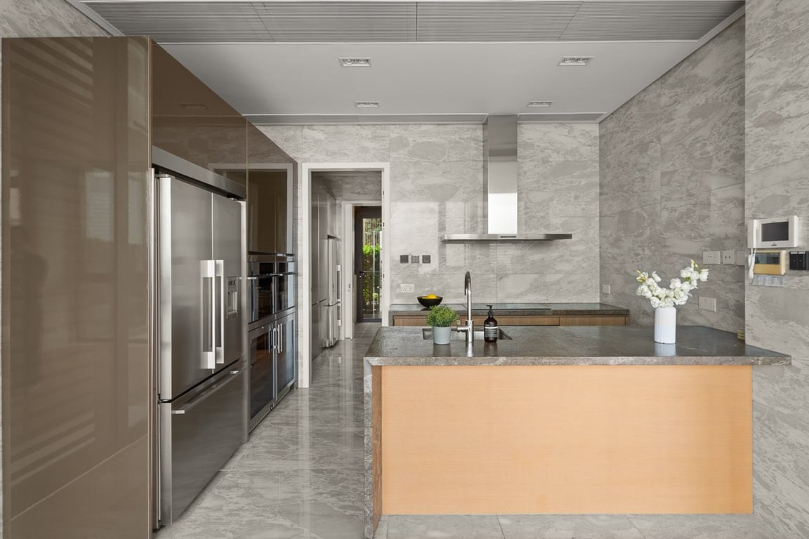 https://img.propertyraptor.com/cdn-cgi/imagedelivery/KD5bF_AFL0JDTbKLWF7z9g/ap8/ap8_001/hornet/prp/img/077dcf4ed7f929b674f6fe56f0d0863b-wtm.jpg/public