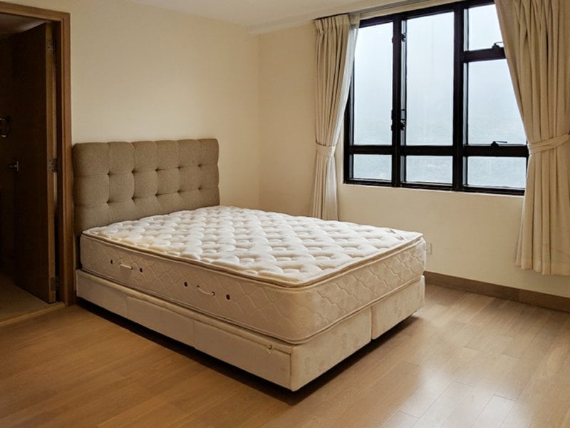 https://img.propertyraptor.com/cdn-cgi/imagedelivery/KD5bF_AFL0JDTbKLWF7z9g/ap8/ap8_001/hornet/prp/img/07b18657cdc7a46aa132e0751f4f96b8.jpg/public