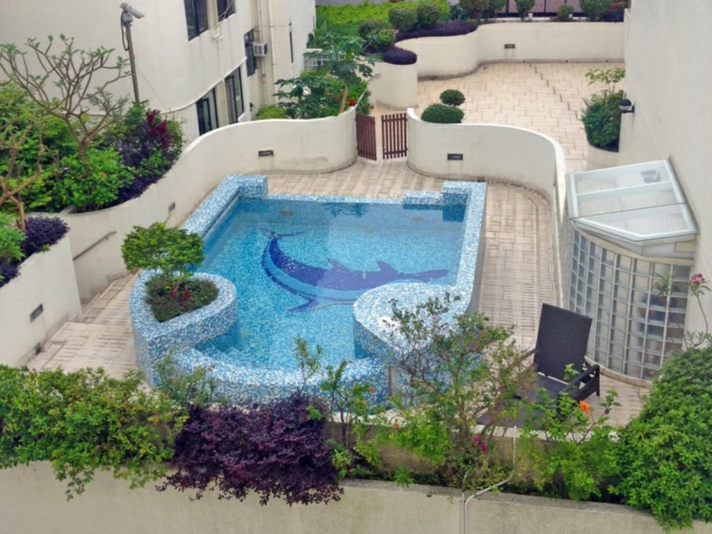 https://img.propertyraptor.com/cdn-cgi/imagedelivery/KD5bF_AFL0JDTbKLWF7z9g/ap8/ap8_001/hornet/prp/img/07dbd6c650f220863a783a7a088a48e4.jpg/public
