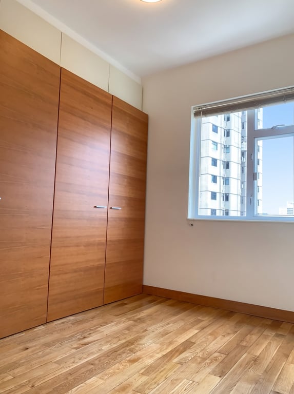 https://img.propertyraptor.com/cdn-cgi/imagedelivery/KD5bF_AFL0JDTbKLWF7z9g/ap8/ap8_001/hornet/prp/img/08502c14bc1d9b2bb8a0a282501a16f5-wtm.jpg/public