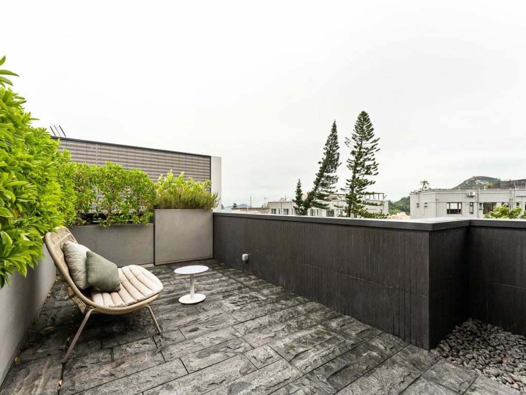 https://img.propertyraptor.com/cdn-cgi/imagedelivery/KD5bF_AFL0JDTbKLWF7z9g/ap8/ap8_001/hornet/prp/img/085ab66110425082fcb70f4c6bd31bf7-wtm.jpg/public