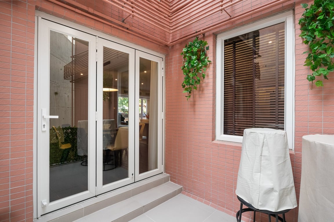 https://img.propertyraptor.com/cdn-cgi/imagedelivery/KD5bF_AFL0JDTbKLWF7z9g/ap8/ap8_001/hornet/prp/img/08cc88f371a0404ec81625bd0c3cfca1-wtm.jpg/public