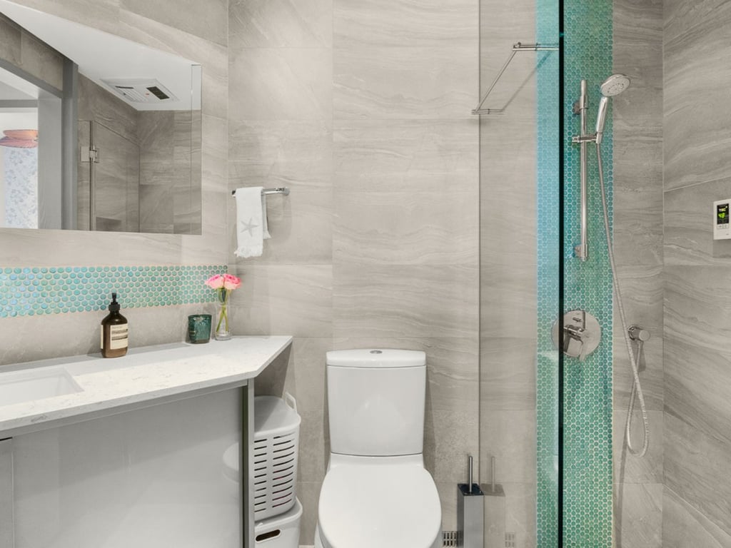 https://img.propertyraptor.com/cdn-cgi/imagedelivery/KD5bF_AFL0JDTbKLWF7z9g/ap8/ap8_001/hornet/prp/img/08f3c7e284b8fdcd3ab9029bfc6f3d8d-wtm.jpg/public
