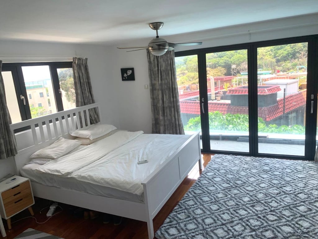 https://img.propertyraptor.com/cdn-cgi/imagedelivery/KD5bF_AFL0JDTbKLWF7z9g/ap8/ap8_001/hornet/prp/img/096176106cfea72666c6433c83d13aaf-wtm.jpg/public