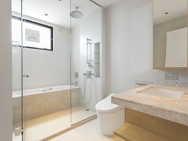 https://img.propertyraptor.com/cdn-cgi/imagedelivery/KD5bF_AFL0JDTbKLWF7z9g/ap8/ap8_001/hornet/prp/img/0975673e4290d555a89051de74e1eef5.jpg/public