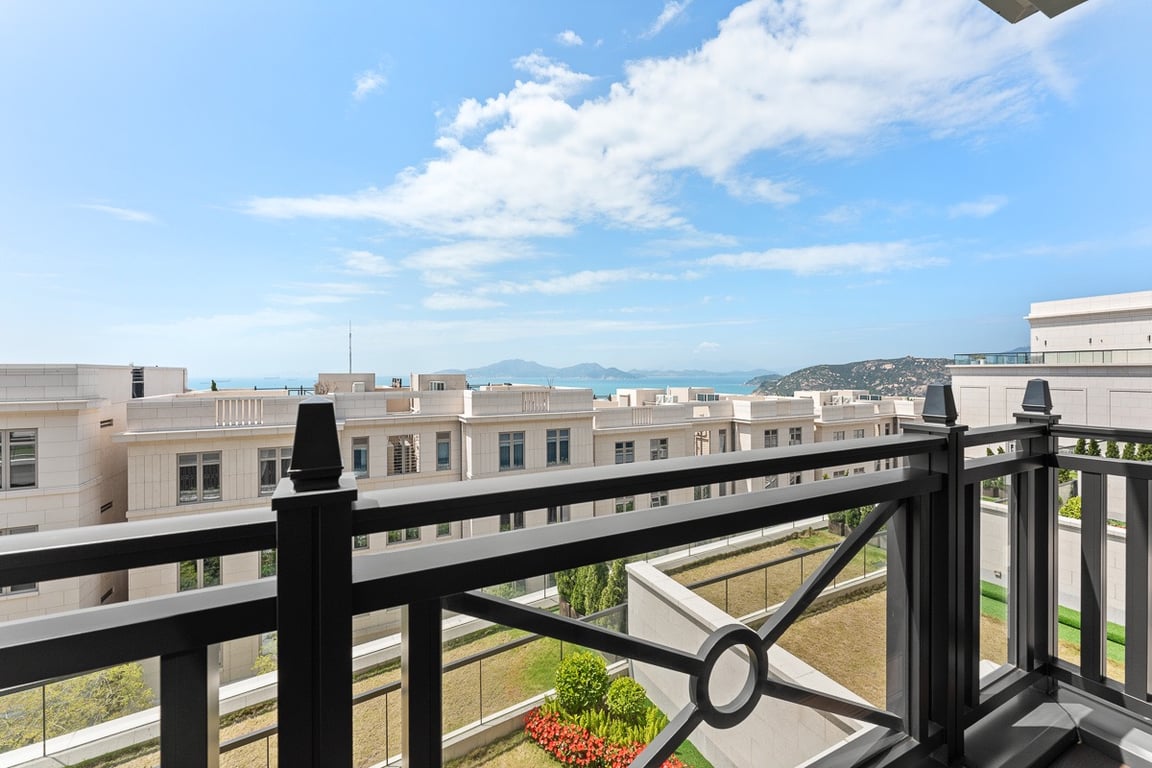 https://img.propertyraptor.com/cdn-cgi/imagedelivery/KD5bF_AFL0JDTbKLWF7z9g/ap8/ap8_001/hornet/prp/img/09955f9a7dd473be165b992b19420126-wtm.jpg/public