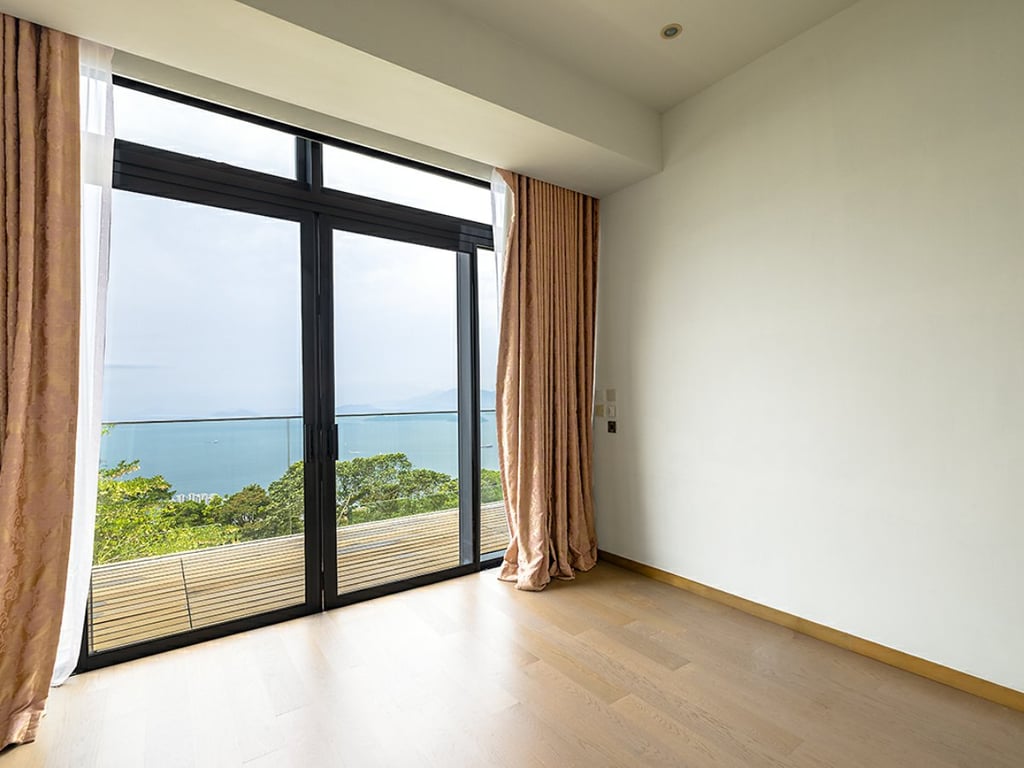https://img.propertyraptor.com/cdn-cgi/imagedelivery/KD5bF_AFL0JDTbKLWF7z9g/ap8/ap8_001/hornet/prp/img/09ef101a3587dbdcb744321bbdf9dd69.jpg/public