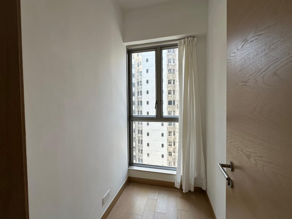 https://img.propertyraptor.com/cdn-cgi/imagedelivery/KD5bF_AFL0JDTbKLWF7z9g/ap8/ap8_001/hornet/prp/img/0b04482eeecfeeb9263fac96e2404c07-wtm.jpg/public