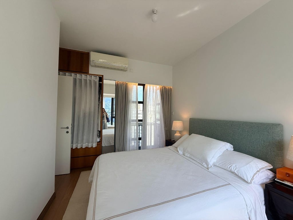 https://img.propertyraptor.com/cdn-cgi/imagedelivery/KD5bF_AFL0JDTbKLWF7z9g/ap8/ap8_001/hornet/prp/img/0b21d8c26e3e561dd93dc88c9288307e-wtm.jpg/public