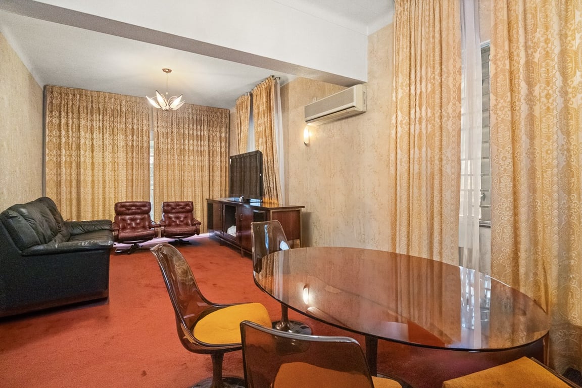 https://img.propertyraptor.com/cdn-cgi/imagedelivery/KD5bF_AFL0JDTbKLWF7z9g/ap8/ap8_001/hornet/prp/img/0b680f9cc60f90420f2ebe87865ffa4a-wtm.jpg/public