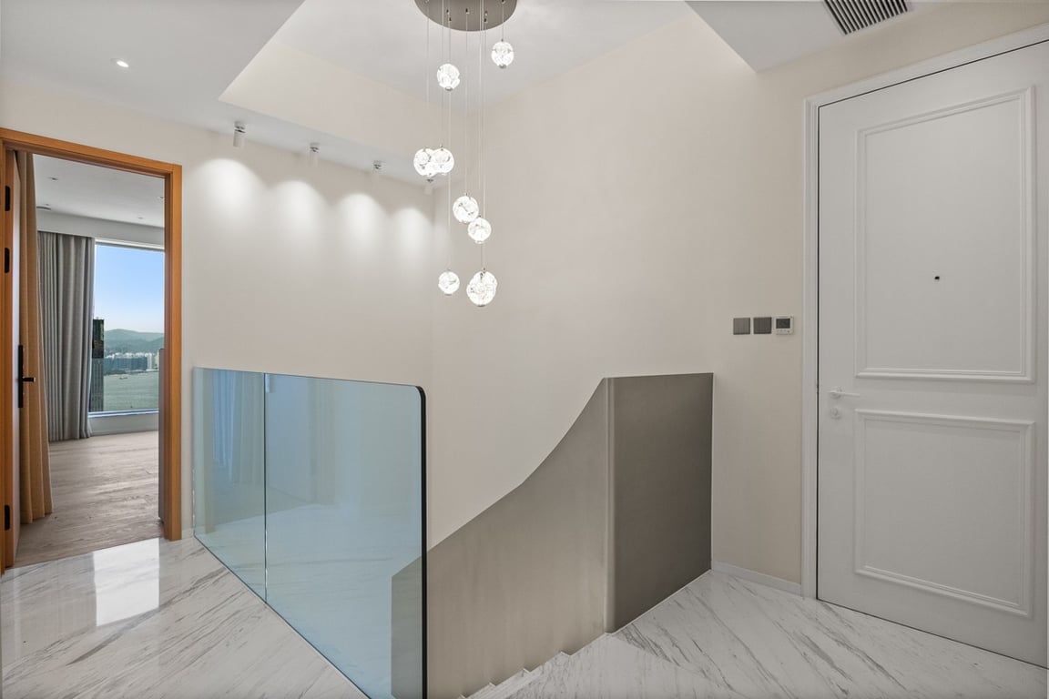 https://img.propertyraptor.com/cdn-cgi/imagedelivery/KD5bF_AFL0JDTbKLWF7z9g/ap8/ap8_001/hornet/prp/img/0b723e7bcf9e09ce0e46c95992e327fb-wtm.jpg/public