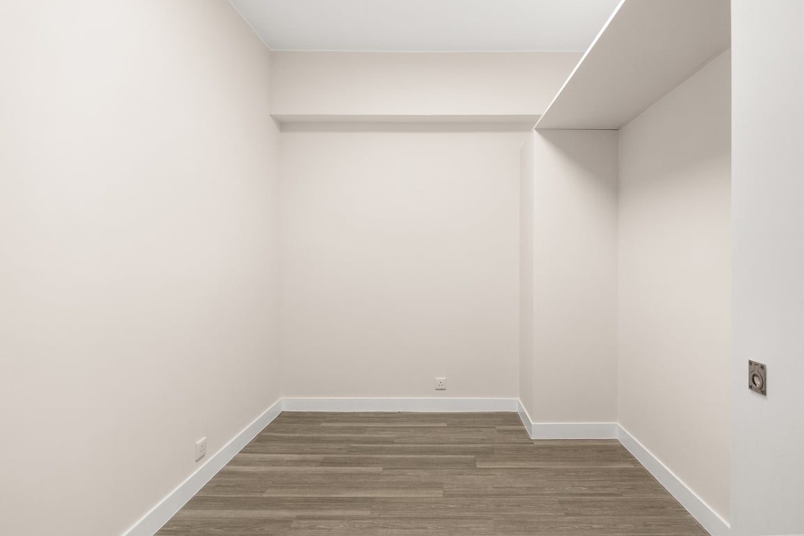 https://img.propertyraptor.com/cdn-cgi/imagedelivery/KD5bF_AFL0JDTbKLWF7z9g/ap8/ap8_001/hornet/prp/img/0baf304306ceec7e83ea5957b89f750a-wtm.jpg/public