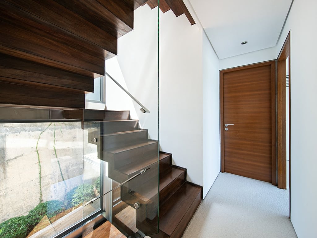 https://img.propertyraptor.com/cdn-cgi/imagedelivery/KD5bF_AFL0JDTbKLWF7z9g/ap8/ap8_001/hornet/prp/img/0bb5144a4950239c4c158a6aad7a4492.jpg/public