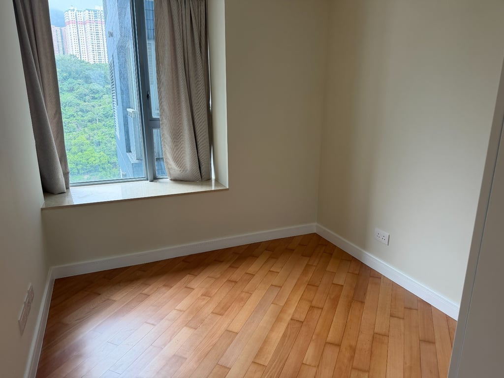https://img.propertyraptor.com/cdn-cgi/imagedelivery/KD5bF_AFL0JDTbKLWF7z9g/ap8/ap8_001/hornet/prp/img/0bd13c4c68f6617e73036a126aca4f0e-wtm.jpg/public