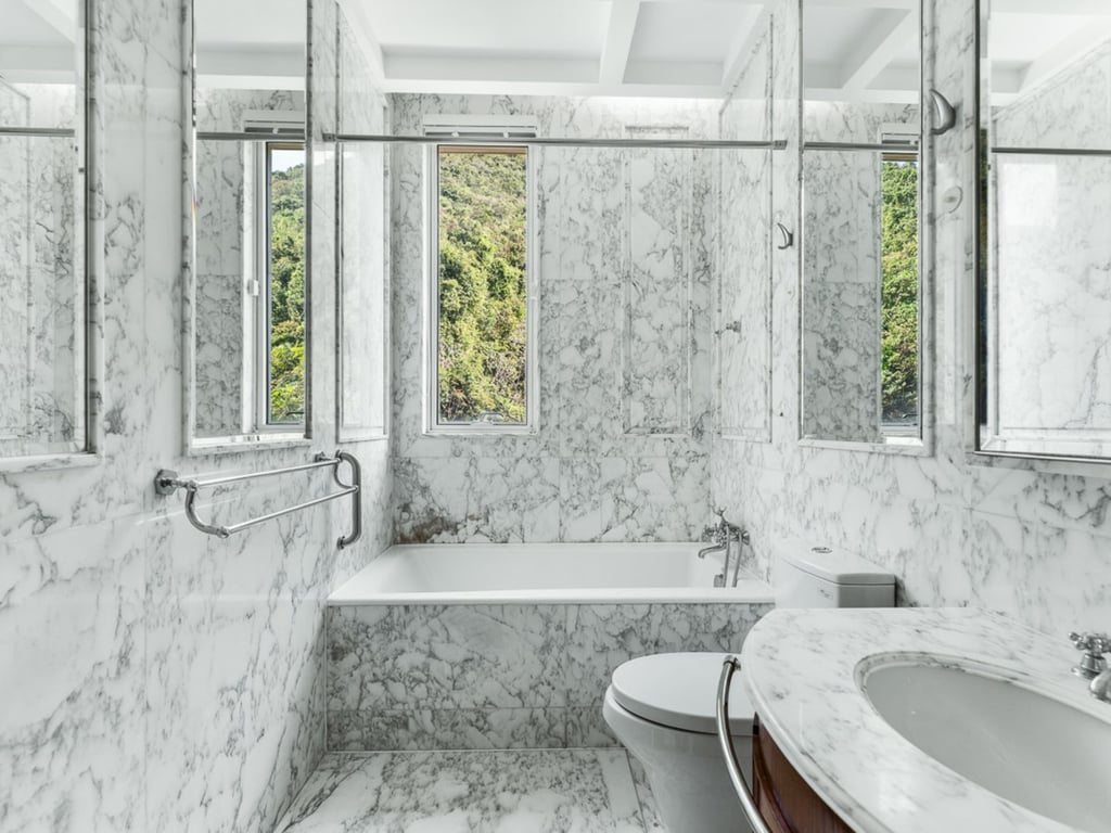 https://img.propertyraptor.com/cdn-cgi/imagedelivery/KD5bF_AFL0JDTbKLWF7z9g/ap8/ap8_001/hornet/prp/img/0bd34f828b4f73bb529e733fc6031d07-wtm.jpg/public