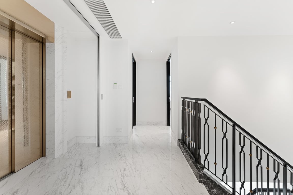 https://img.propertyraptor.com/cdn-cgi/imagedelivery/KD5bF_AFL0JDTbKLWF7z9g/ap8/ap8_001/hornet/prp/img/0bdf1b60c4b4d17783f2d0f9ab35b8d2-wtm.jpg/public