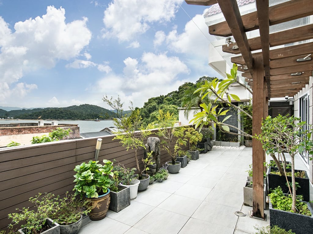 https://img.propertyraptor.com/cdn-cgi/imagedelivery/KD5bF_AFL0JDTbKLWF7z9g/ap8/ap8_001/hornet/prp/img/0c020ce5c482a7998223b898c9ba0d06.jpg/public