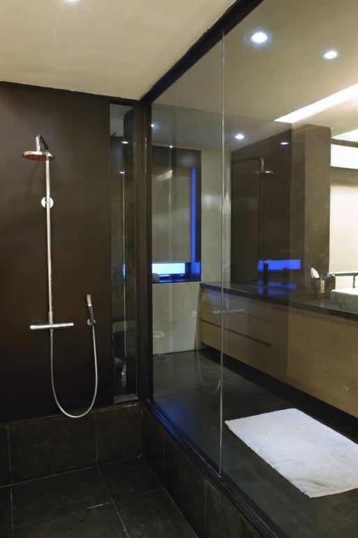 https://img.propertyraptor.com/cdn-cgi/imagedelivery/KD5bF_AFL0JDTbKLWF7z9g/ap8/ap8_001/hornet/prp/img/0c7b257987ce903be98f1e1800cd8c2e-wtm.jpg/public