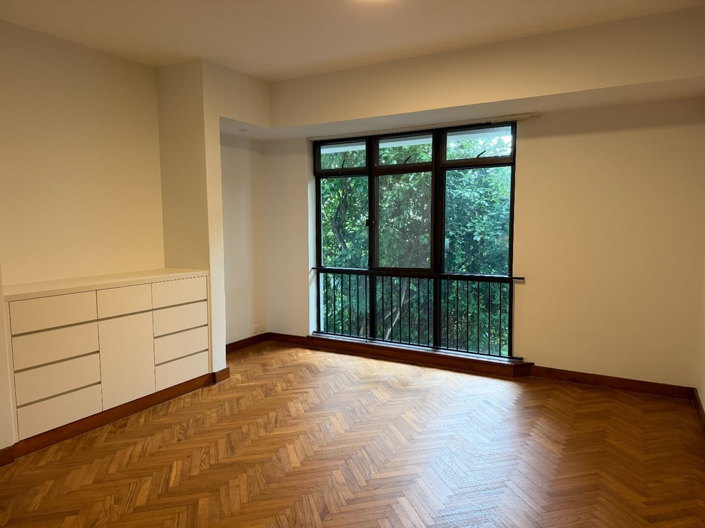 https://img.propertyraptor.com/cdn-cgi/imagedelivery/KD5bF_AFL0JDTbKLWF7z9g/ap8/ap8_001/hornet/prp/img/0c90ddf4d6a931b7550441b53f8b7c35-wtm.jpg/public