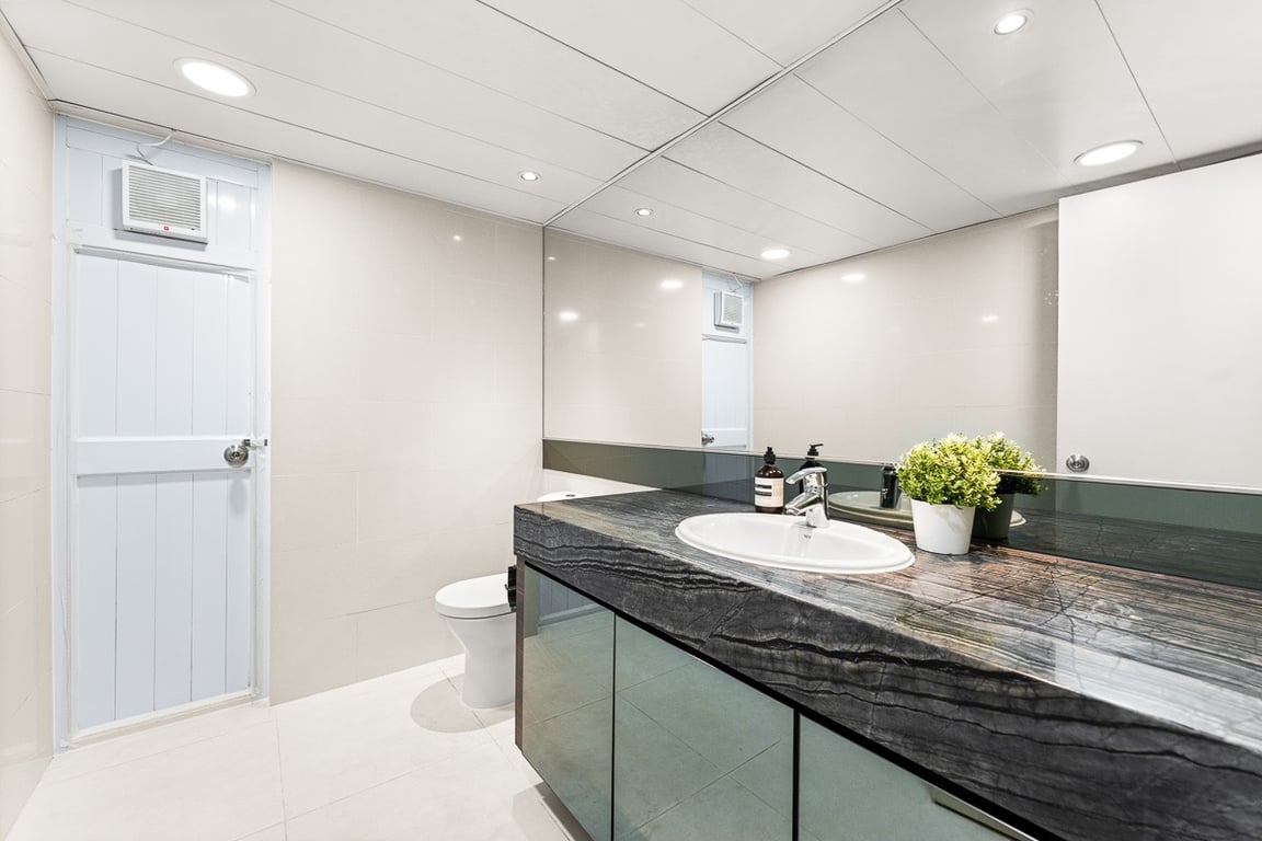 https://img.propertyraptor.com/cdn-cgi/imagedelivery/KD5bF_AFL0JDTbKLWF7z9g/ap8/ap8_001/hornet/prp/img/0cb7a4a22441f115778a9836cfc58610-wtm.jpg/public