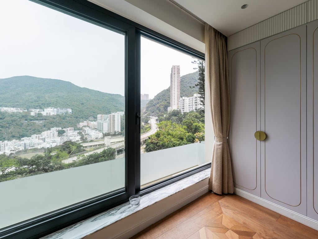 https://img.propertyraptor.com/cdn-cgi/imagedelivery/KD5bF_AFL0JDTbKLWF7z9g/ap8/ap8_001/hornet/prp/img/0cca1f19688299e703b13ec412b509c9.jpg/public