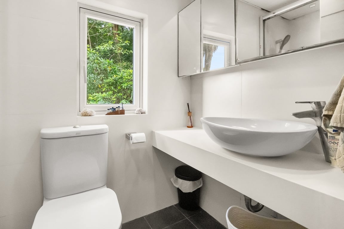 https://img.propertyraptor.com/cdn-cgi/imagedelivery/KD5bF_AFL0JDTbKLWF7z9g/ap8/ap8_001/hornet/prp/img/0ce028398fd2a5d5df234d6178734fc1-wtm.jpg/public