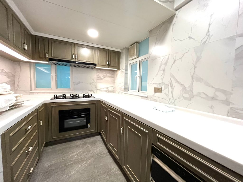 https://img.propertyraptor.com/cdn-cgi/imagedelivery/KD5bF_AFL0JDTbKLWF7z9g/ap8/ap8_001/hornet/prp/img/0d499f575e3e890795e5662f95e0faa0-wtm.jpg/public