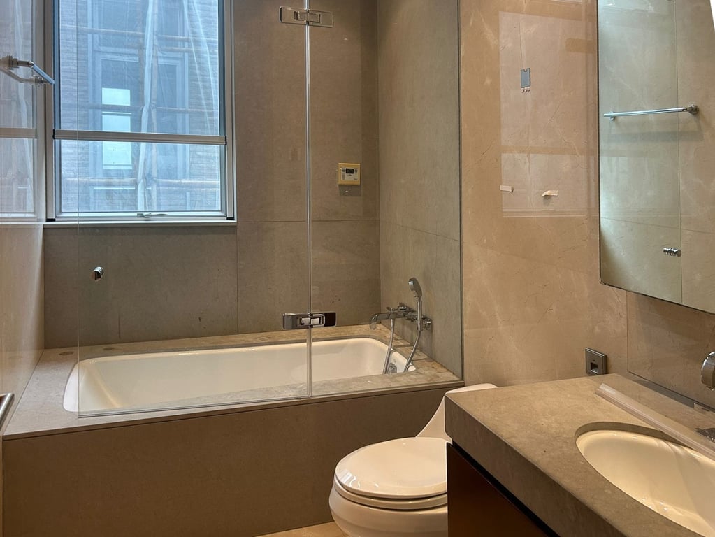 https://img.propertyraptor.com/cdn-cgi/imagedelivery/KD5bF_AFL0JDTbKLWF7z9g/ap8/ap8_001/hornet/prp/img/0d6645c9155d1a6dc0b08d6aa47f1d5a-wtm.jpg/public
