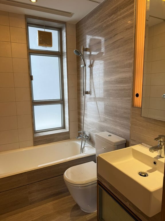 https://img.propertyraptor.com/cdn-cgi/imagedelivery/KD5bF_AFL0JDTbKLWF7z9g/ap8/ap8_001/hornet/prp/img/0d8ae620a31cd90a281b154bab130cc7-wtm.jpg/public