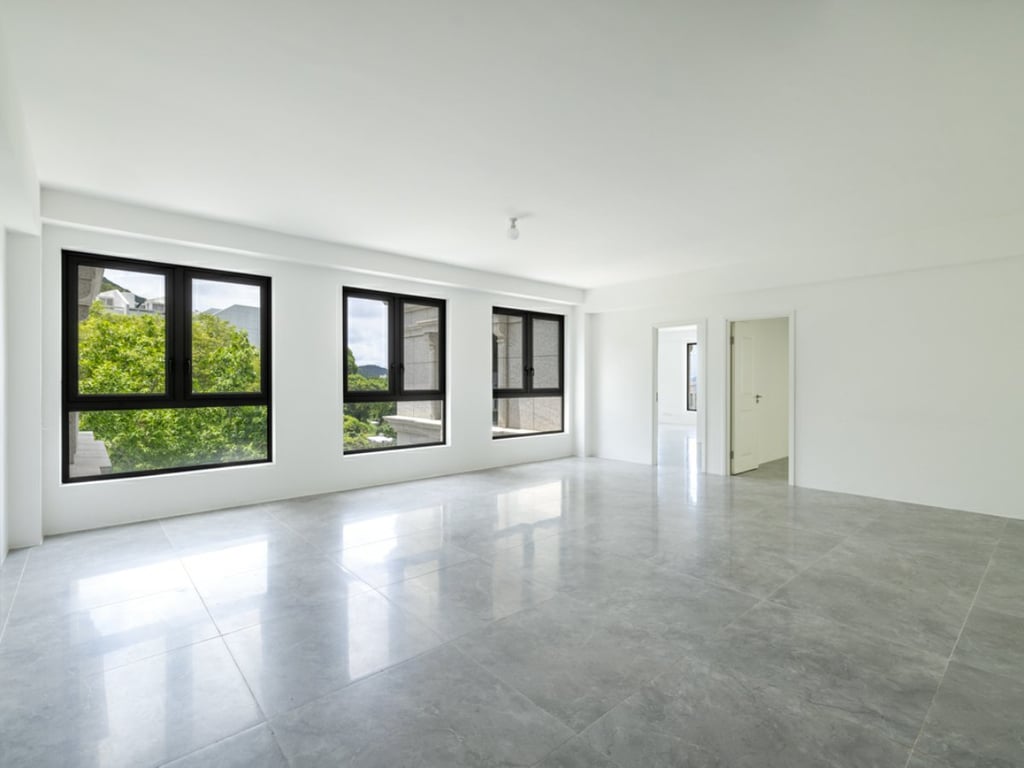 https://img.propertyraptor.com/cdn-cgi/imagedelivery/KD5bF_AFL0JDTbKLWF7z9g/ap8/ap8_001/hornet/prp/img/0db59d50b548b1dbbf0ff0328b811a02.jpg/public