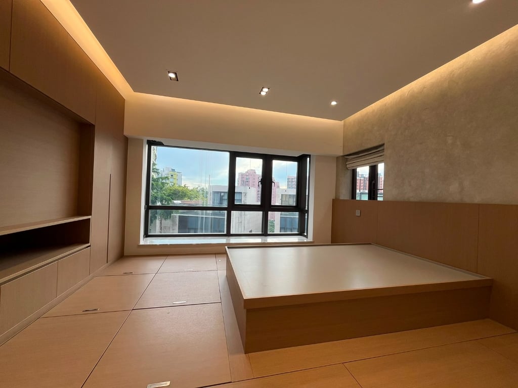 https://img.propertyraptor.com/cdn-cgi/imagedelivery/KD5bF_AFL0JDTbKLWF7z9g/ap8/ap8_001/hornet/prp/img/0dc267a96bd1ebb2934821e4c9151936-wtm.jpg/public