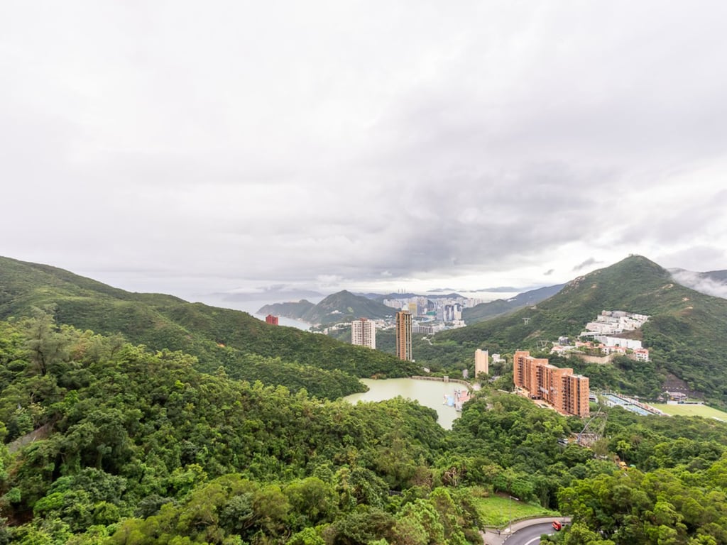https://img.propertyraptor.com/cdn-cgi/imagedelivery/KD5bF_AFL0JDTbKLWF7z9g/ap8/ap8_001/hornet/prp/img/0dd930a28a20197237959986a7c5d6d9.jpg/public