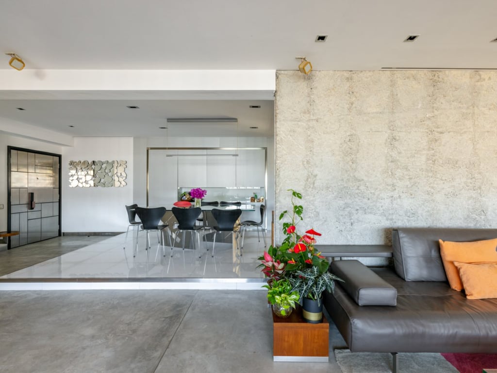 https://img.propertyraptor.com/cdn-cgi/imagedelivery/KD5bF_AFL0JDTbKLWF7z9g/ap8/ap8_001/hornet/prp/img/0e16b469da044c6d5385f67bc4540d26.jpg/public