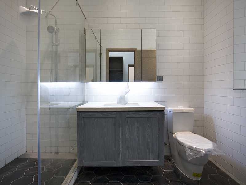 https://img.propertyraptor.com/cdn-cgi/imagedelivery/KD5bF_AFL0JDTbKLWF7z9g/ap8/ap8_001/hornet/prp/img/0e1a6edd3d66811bc973c60d4485e477.jpg/public