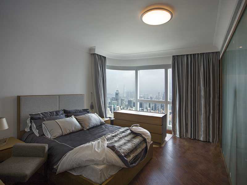 https://img.propertyraptor.com/cdn-cgi/imagedelivery/KD5bF_AFL0JDTbKLWF7z9g/ap8/ap8_001/hornet/prp/img/0e4e0c29da828a80ee638239b126aad4.jpg/public