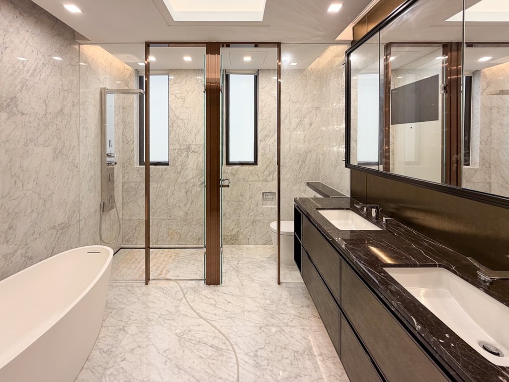 https://img.propertyraptor.com/cdn-cgi/imagedelivery/KD5bF_AFL0JDTbKLWF7z9g/ap8/ap8_001/hornet/prp/img/0e6d8dfe4612ccbca8d5afbf5a2beef5-wtm.jpg/public
