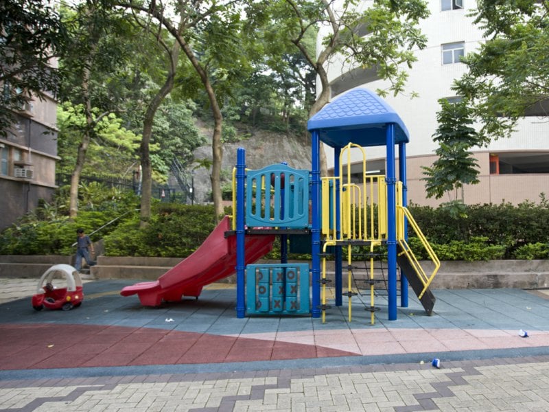 https://img.propertyraptor.com/cdn-cgi/imagedelivery/KD5bF_AFL0JDTbKLWF7z9g/ap8/ap8_001/hornet/prp/img/0e723bb1132aae7725366b37d625c965.jpg/public