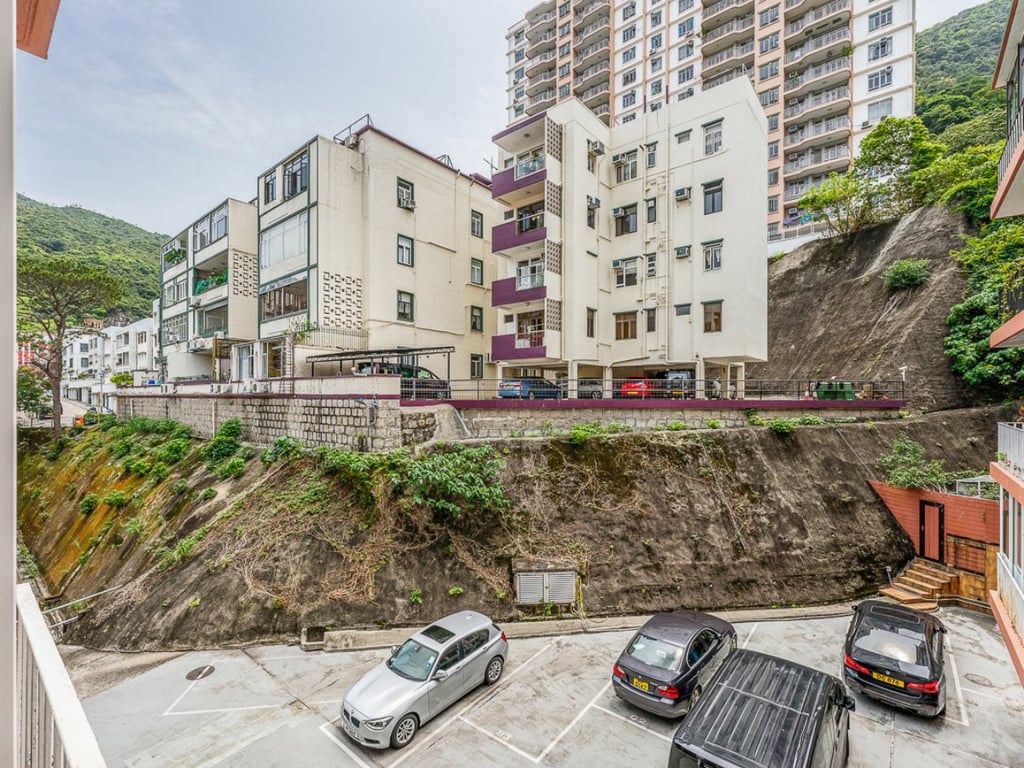 https://img.propertyraptor.com/cdn-cgi/imagedelivery/KD5bF_AFL0JDTbKLWF7z9g/ap8/ap8_001/hornet/prp/img/0e7e44de6b2ff5a5005757ff656fa213.jpg/public