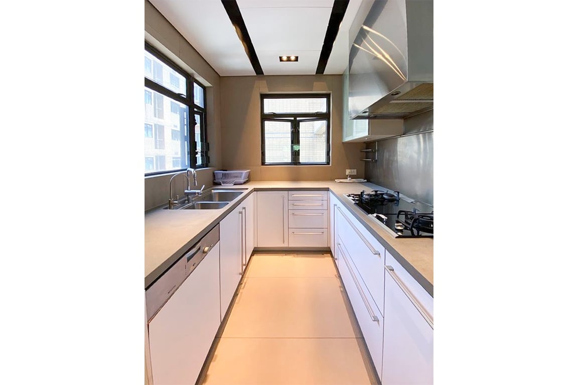 https://img.propertyraptor.com/cdn-cgi/imagedelivery/KD5bF_AFL0JDTbKLWF7z9g/ap8/ap8_001/hornet/prp/img/0e95f731d5f697c34108becb67e2191a-wtm.jpg/public