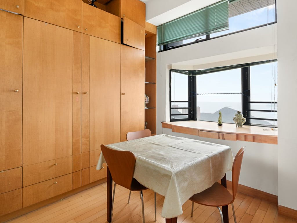 37 Repulse Bay Road