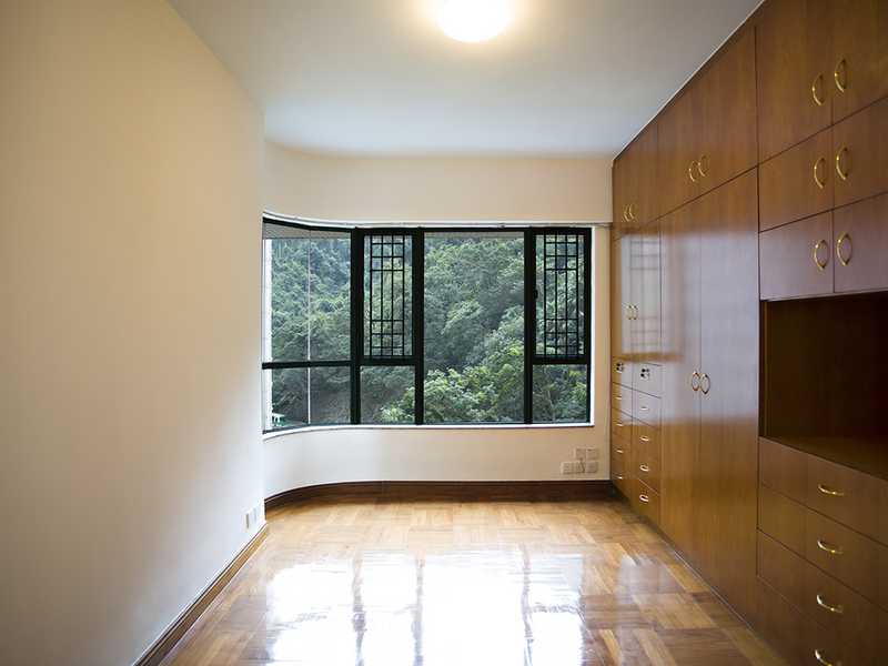 Hillsborough Court