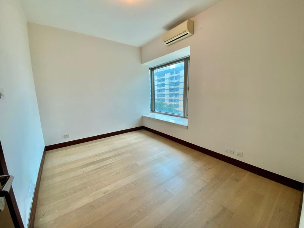 https://img.propertyraptor.com/cdn-cgi/imagedelivery/KD5bF_AFL0JDTbKLWF7z9g/ap8/ap8_001/hornet/prp/img/0f27606555e9ecb03175707ffee5de86-wtm.jpg/public
