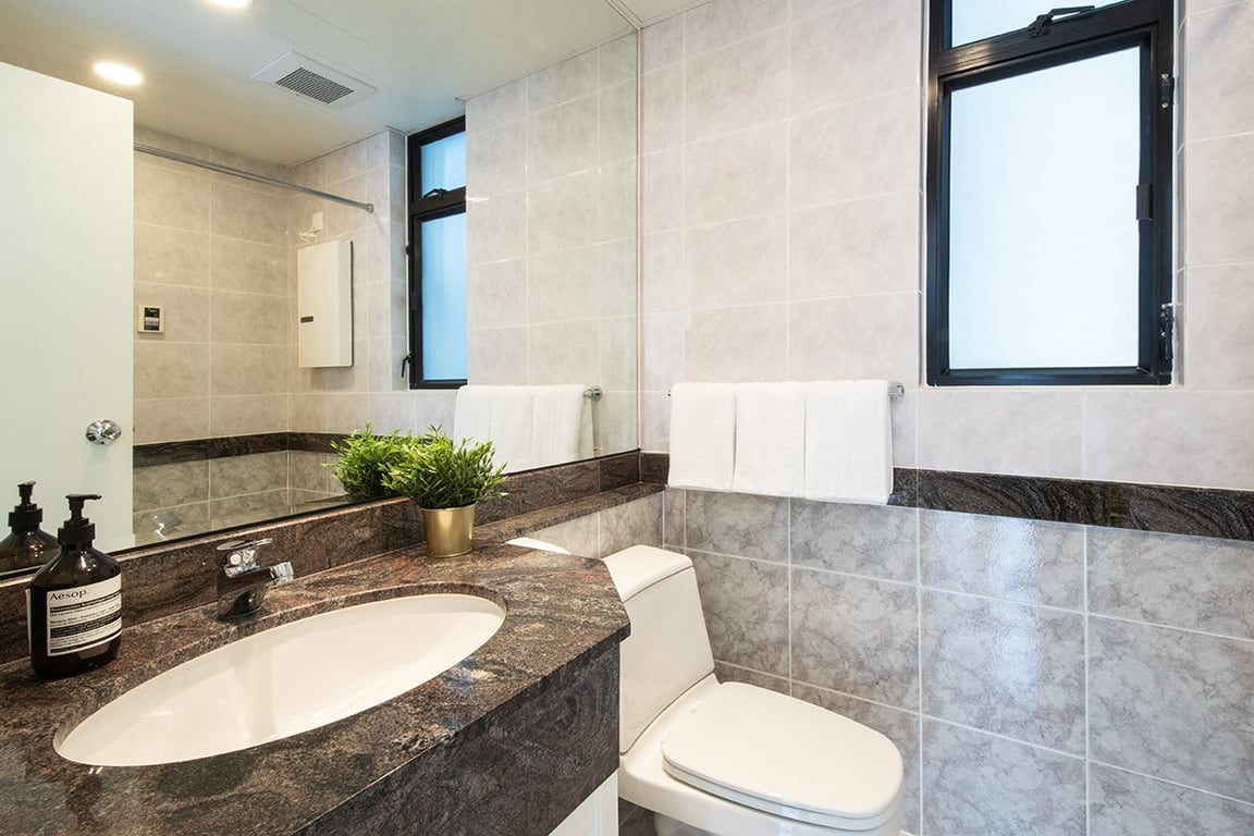 https://img.propertyraptor.com/cdn-cgi/imagedelivery/KD5bF_AFL0JDTbKLWF7z9g/ap8/ap8_001/hornet/prp/img/0f49e9d5ea6b4ea6956d989b9d1b2288-wtm.jpg/public