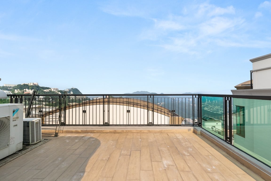 https://img.propertyraptor.com/cdn-cgi/imagedelivery/KD5bF_AFL0JDTbKLWF7z9g/ap8/ap8_001/hornet/prp/img/0f5a4d795ccf8ce2ad8427ec0593c76e-wtm.jpg/public