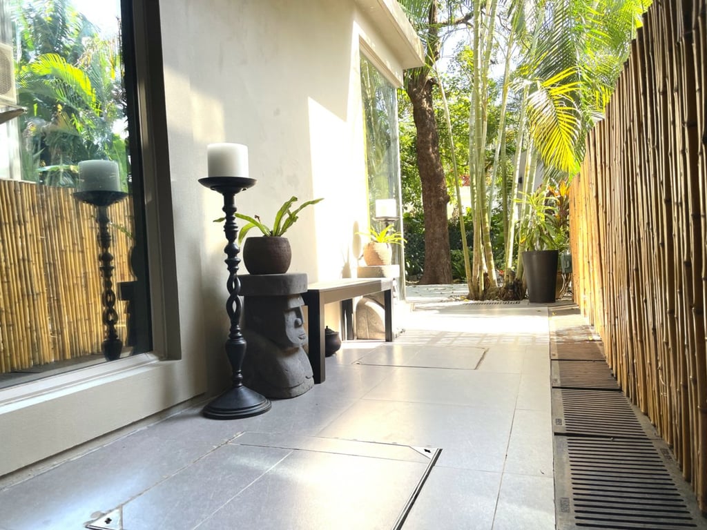https://img.propertyraptor.com/cdn-cgi/imagedelivery/KD5bF_AFL0JDTbKLWF7z9g/ap8/ap8_001/hornet/prp/img/0fd8ee49bc79e0480afe309c8cb04d06.jpg/public