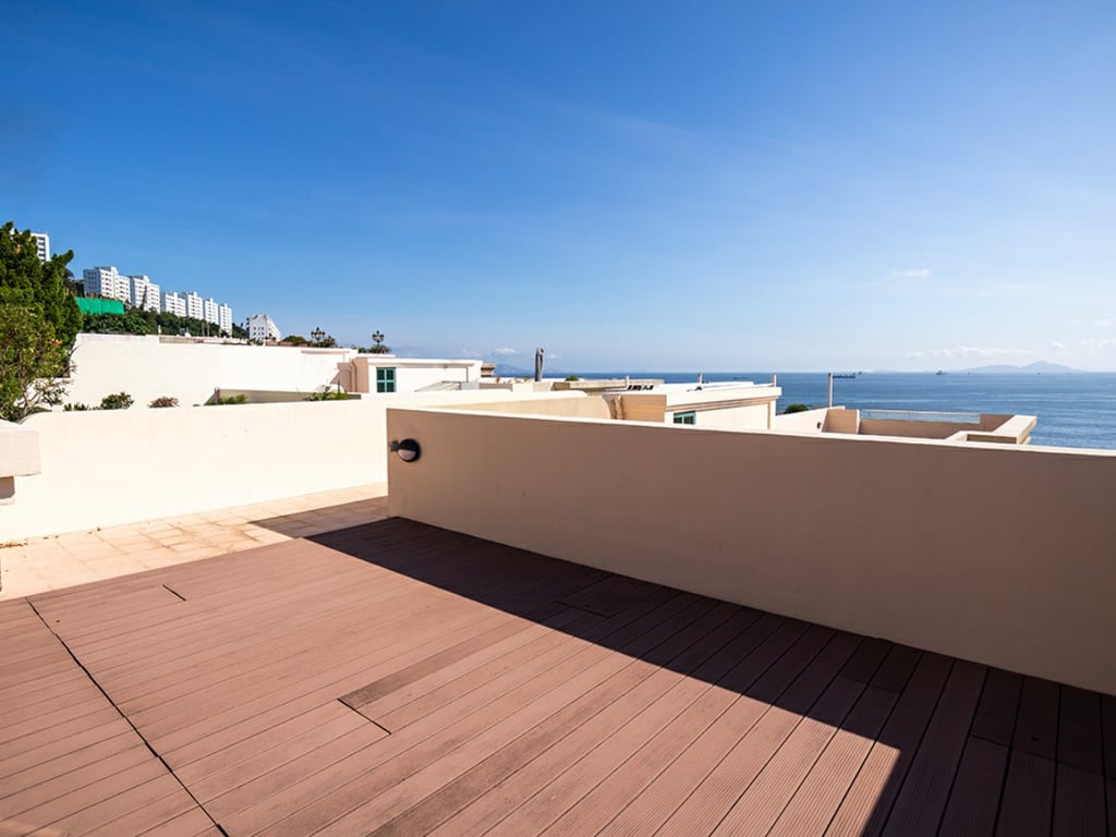 https://img.propertyraptor.com/cdn-cgi/imagedelivery/KD5bF_AFL0JDTbKLWF7z9g/ap8/ap8_001/hornet/prp/img/101c00d5775daf2c740535031e23080b.jpg/public