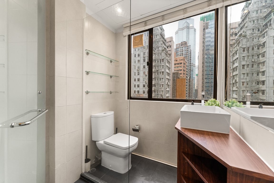 https://img.propertyraptor.com/cdn-cgi/imagedelivery/KD5bF_AFL0JDTbKLWF7z9g/ap8/ap8_001/hornet/prp/img/10a76a9fca287fb96432d95f6f1c4139-wtm.jpg/public