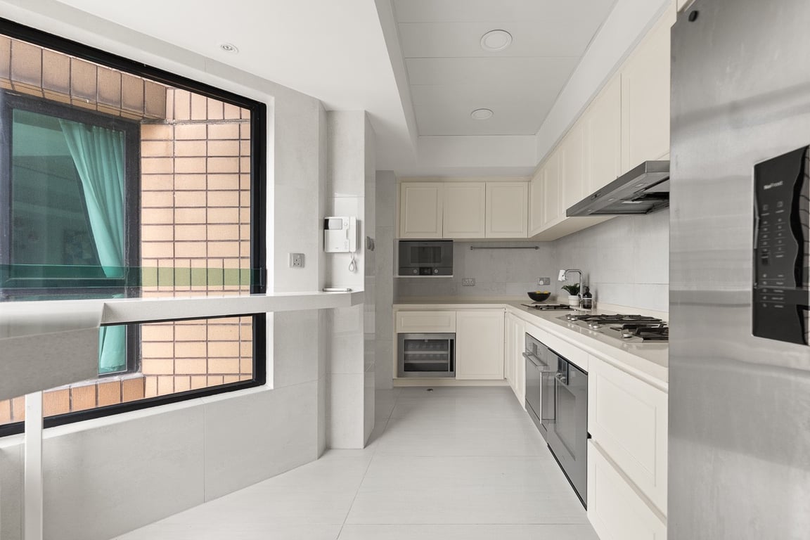 https://img.propertyraptor.com/cdn-cgi/imagedelivery/KD5bF_AFL0JDTbKLWF7z9g/ap8/ap8_001/hornet/prp/img/10bdb33c77cdf1e8325273549c6f0ffb-wtm.jpg/public