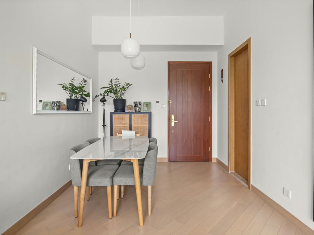 https://img.propertyraptor.com/cdn-cgi/imagedelivery/KD5bF_AFL0JDTbKLWF7z9g/ap8/ap8_001/hornet/prp/img/112a60a3c8f46cca86318079c81a238c.jpg/public