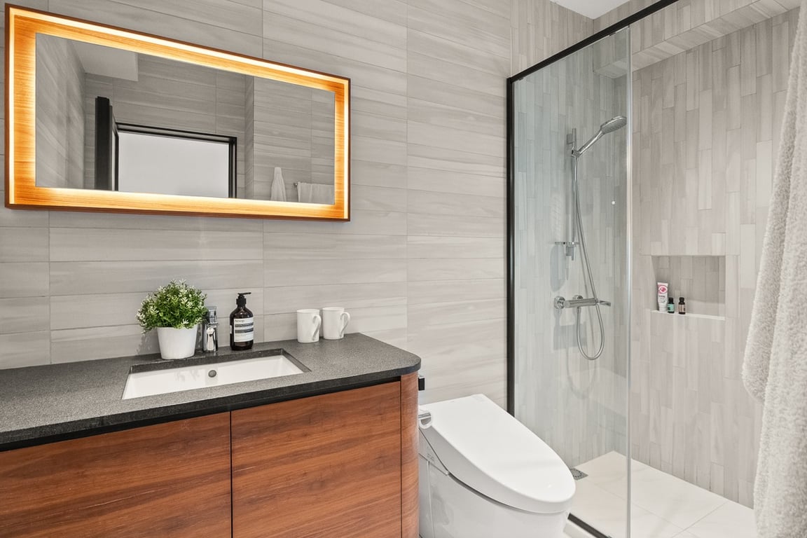 https://img.propertyraptor.com/cdn-cgi/imagedelivery/KD5bF_AFL0JDTbKLWF7z9g/ap8/ap8_001/hornet/prp/img/11cd6e515fb8e6f88d39b907d74bb265-wtm.jpg/public